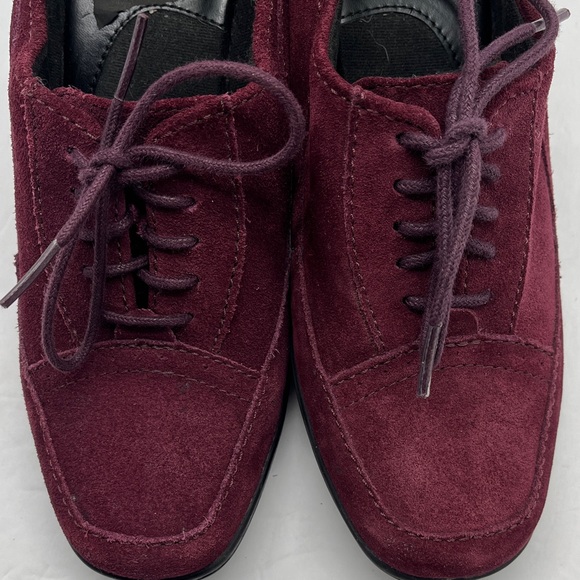 Clarks Bendables Suede Lace Up Heels Women 7 Burgundy Comfy Retro Academia Vamp - Picture 6 of 17